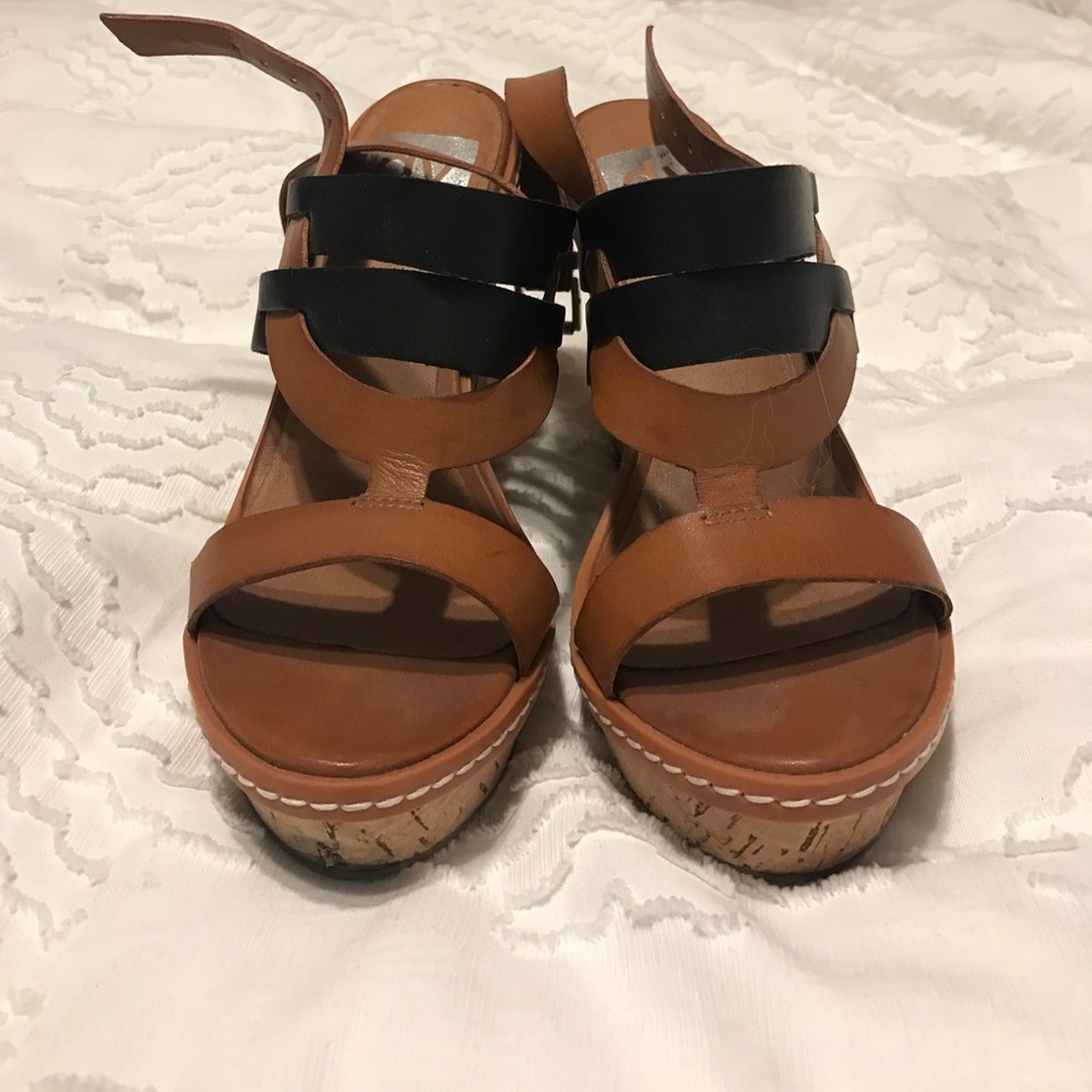 Dolce Vita brown & black wedges