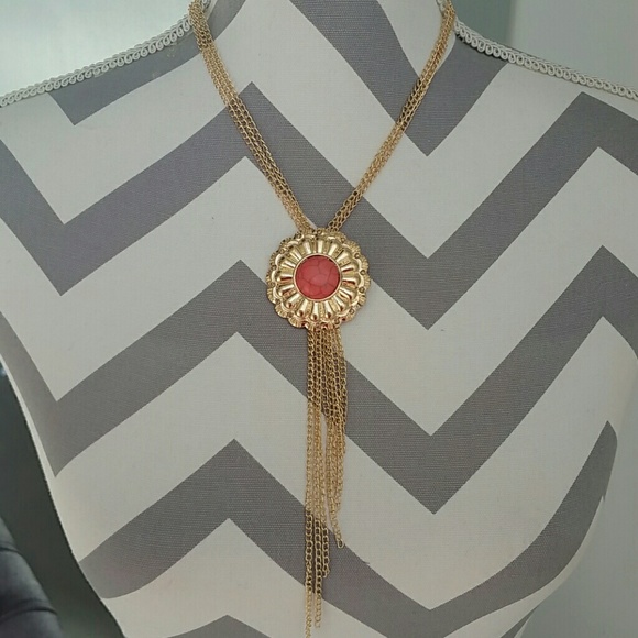 OVERSIZED PENDANT MULTI CHAIN NECKLACE - Picture 4 of 4
