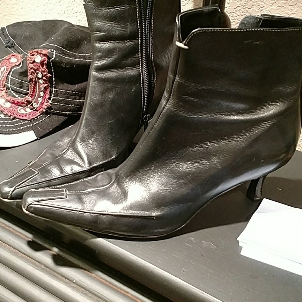 Nordstrom leather ankle boots. - Picture 1 of 8