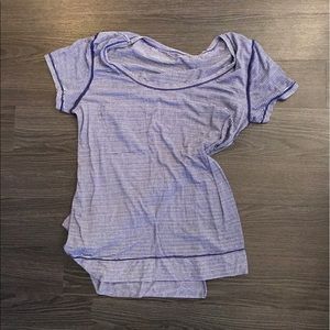Lululemon tee size 4