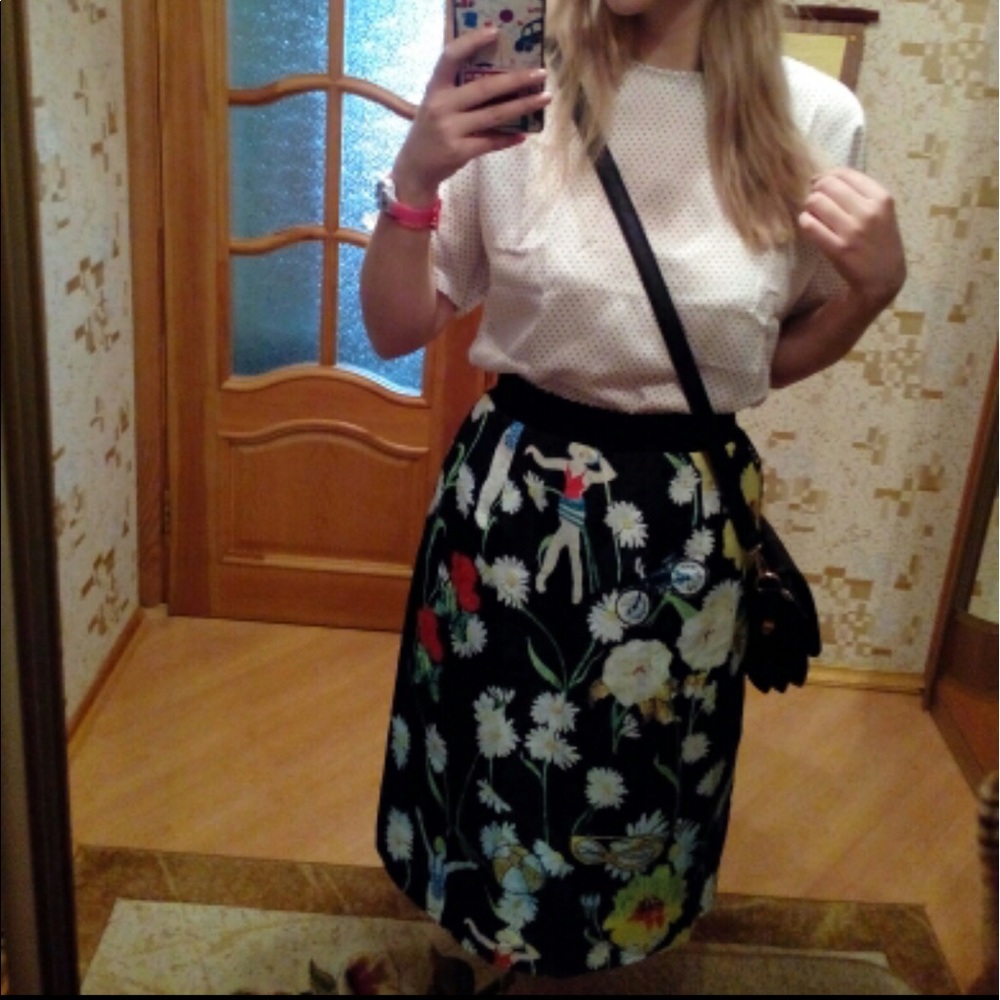 Cute Dot Crop Tops And Skirt Two Piece - Picture 4 of 5