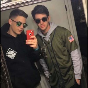 Meet your Posher, Seth