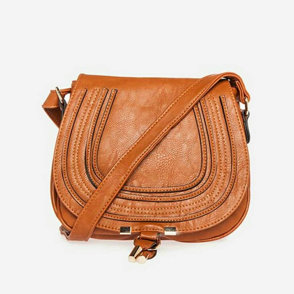 DAILYLOOK CLASSIC VEGAN LEATHER SADDLEBAG PURSE