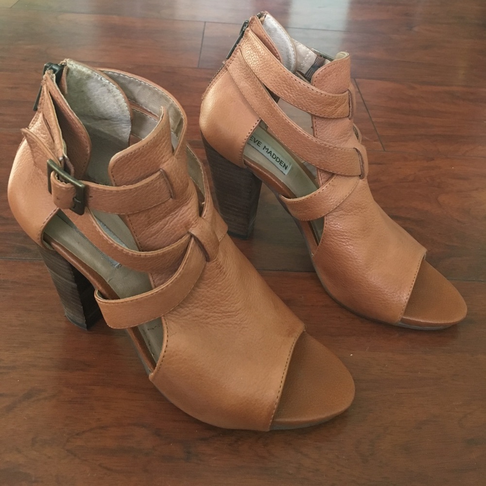 Steve Madden Camel Platform Sandals