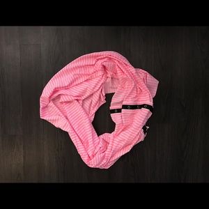 Lululemon scarf
