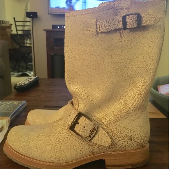 Frye distressed white boots - Picture 2 of 4