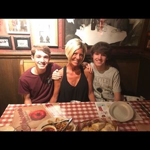 Meet your Posher, Kim