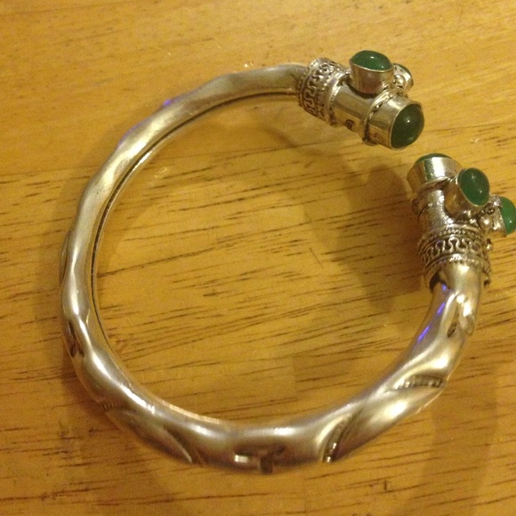 Green onyx cuff - Picture 3 of 4