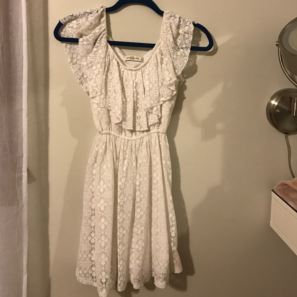 Abercrombie & Fitch Laced Ruffle Dress