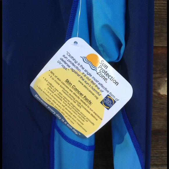 Unisex UPF50 Sun Protection Rash Guard - Picture 4 of 8