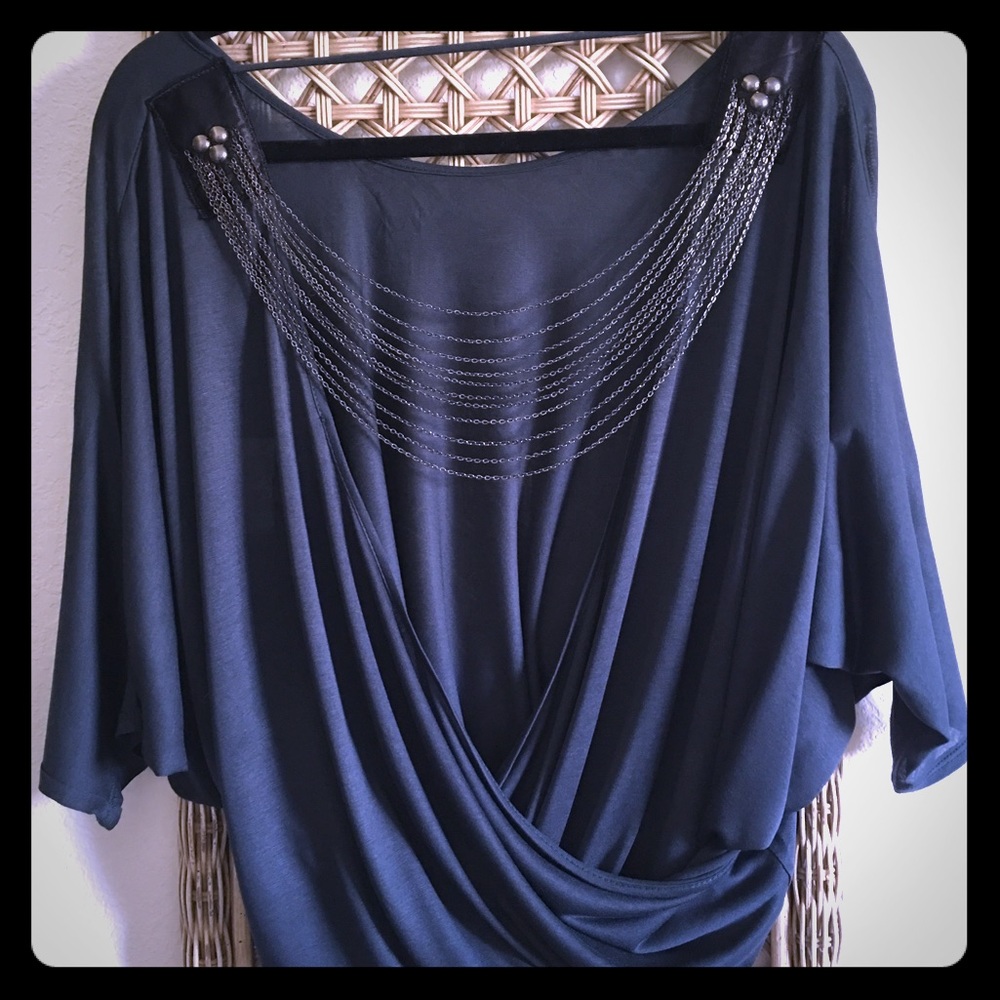 🚨80% OFF! Sexy Chain Back or Navy Blouse!