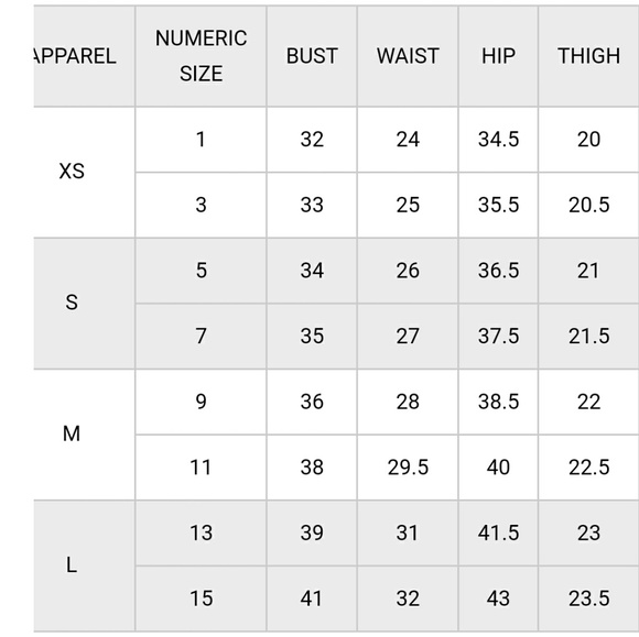 3/$10 Ruffle Floral Top - Picture 2 of 4