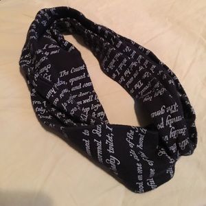 : Storiarts "Dracula" headband.