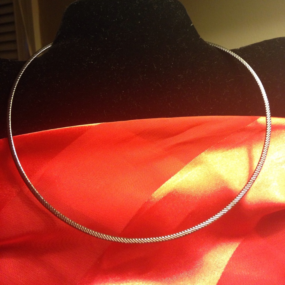🔥 Lia Sophia hematite omega necklace - LOW price!