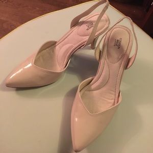 Nude cushion walk by Avon pumps