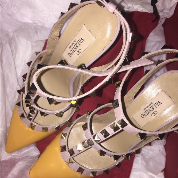 Valentino yellow heels - Picture 3 of 7