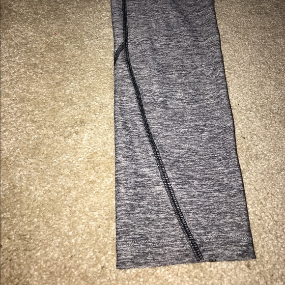 Victoria's Secret PINK Ultimate Leggings - Picture 3 of 5