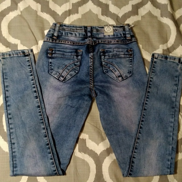 NWT Free Culture stretch jeans. Size 0 - Picture 2 of 4