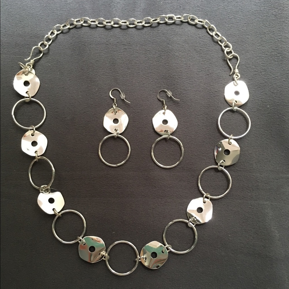Necklace & Earring set