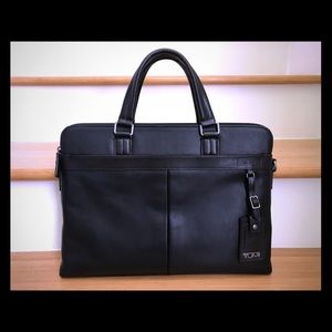 Tumi Tafton Double Zip Leather Portfolio