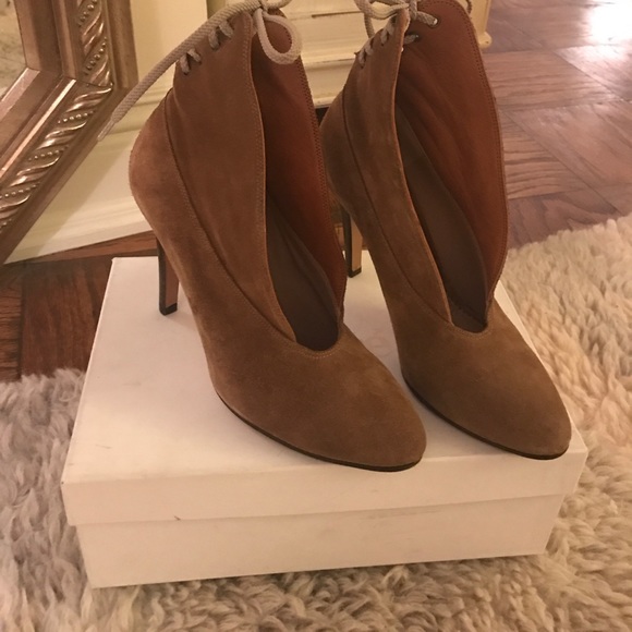 Chloe suede bootie heels - Picture 1 of 8
