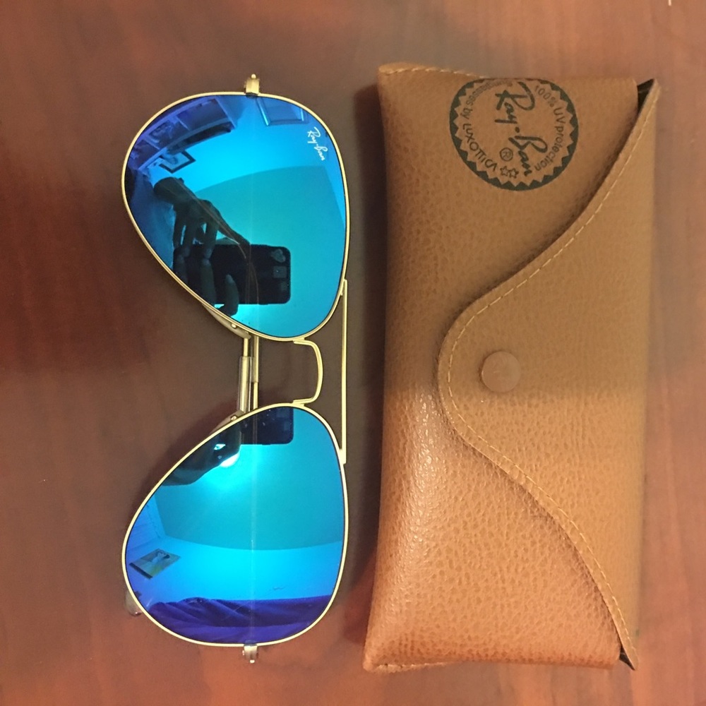 AUTHENTIC RAY-BAN aviator. blue lens. Gently worn