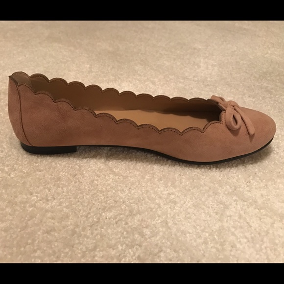 Banana Republic Scallop Robin Flats - Picture 1 of 5