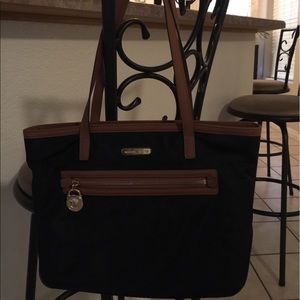 Michael Kors Kempton "Small Black Tote