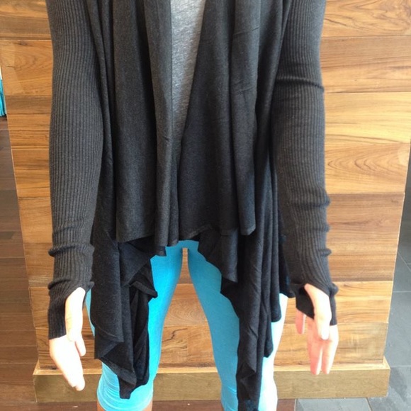 Lululemon Zen Wrap - Picture 2 of 8
