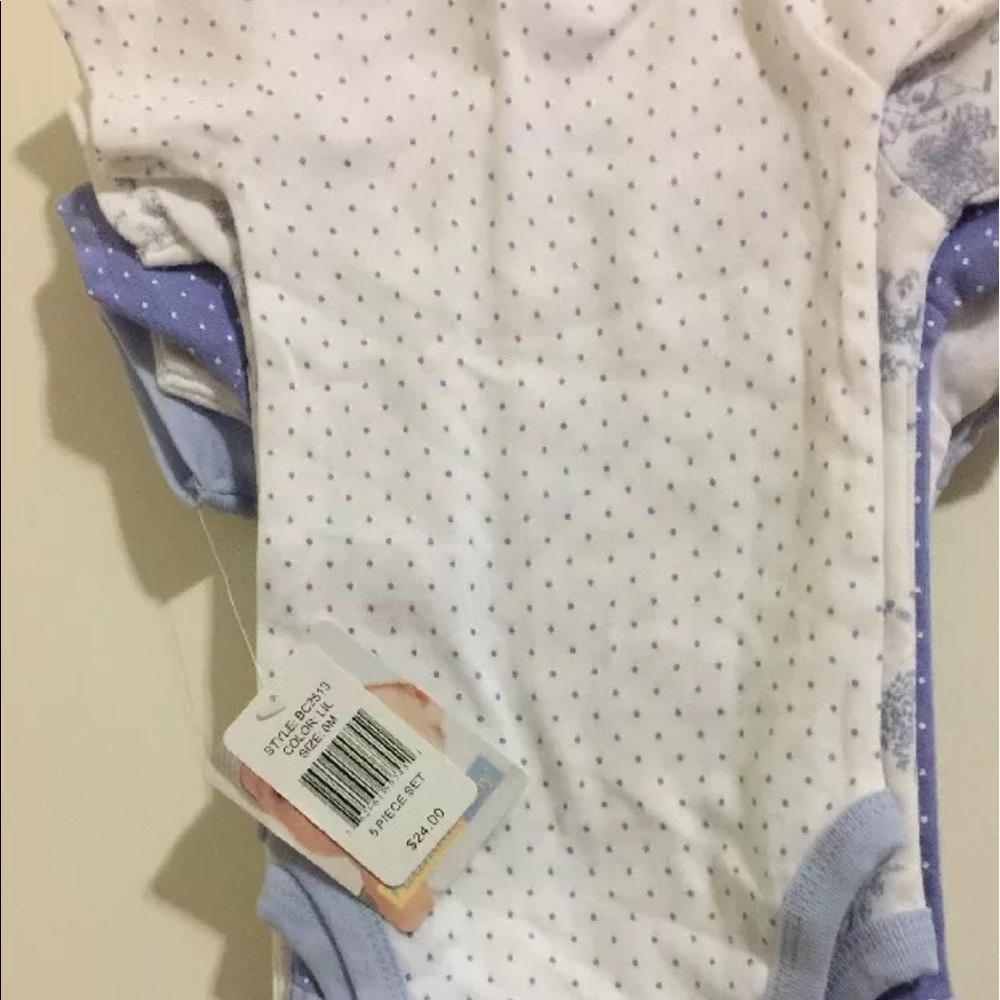 Vitamins Baby 5 Bodysuits size 8 Month