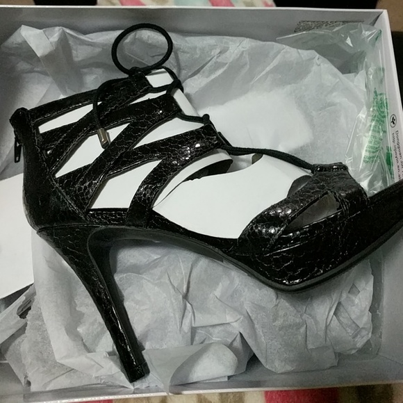 Sexy Black Strappy Lace up Heels by Wild Pair - Picture 3 of 4