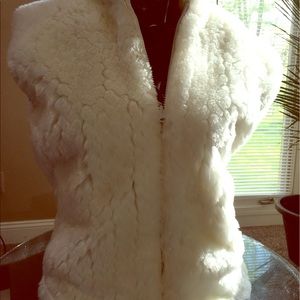 Faux fur off white vest reversible