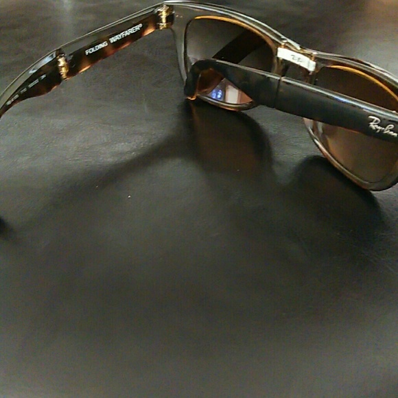 Ray bans folding wayfarer sunglasses - Picture 3 of 4