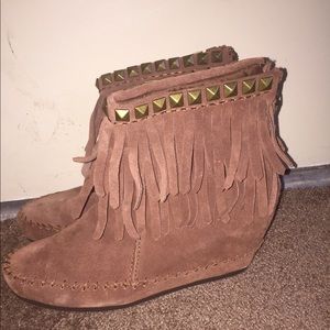 Suede Skechers ankle boots with wedge heel