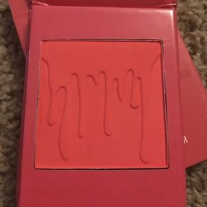 Hot and bothered Blush