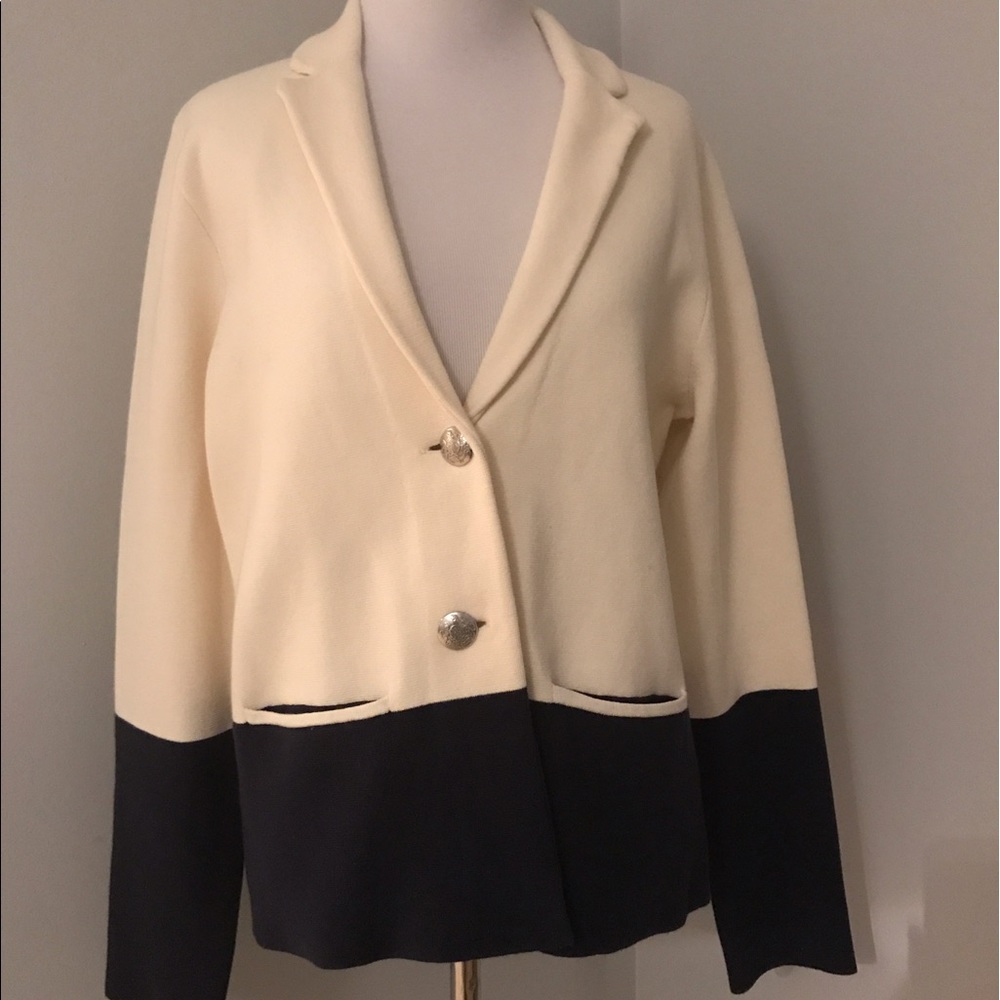 NWT Banana Republic cream/navy knit blazer