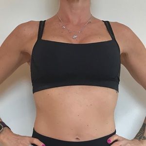 Lululemon black bra - size 4