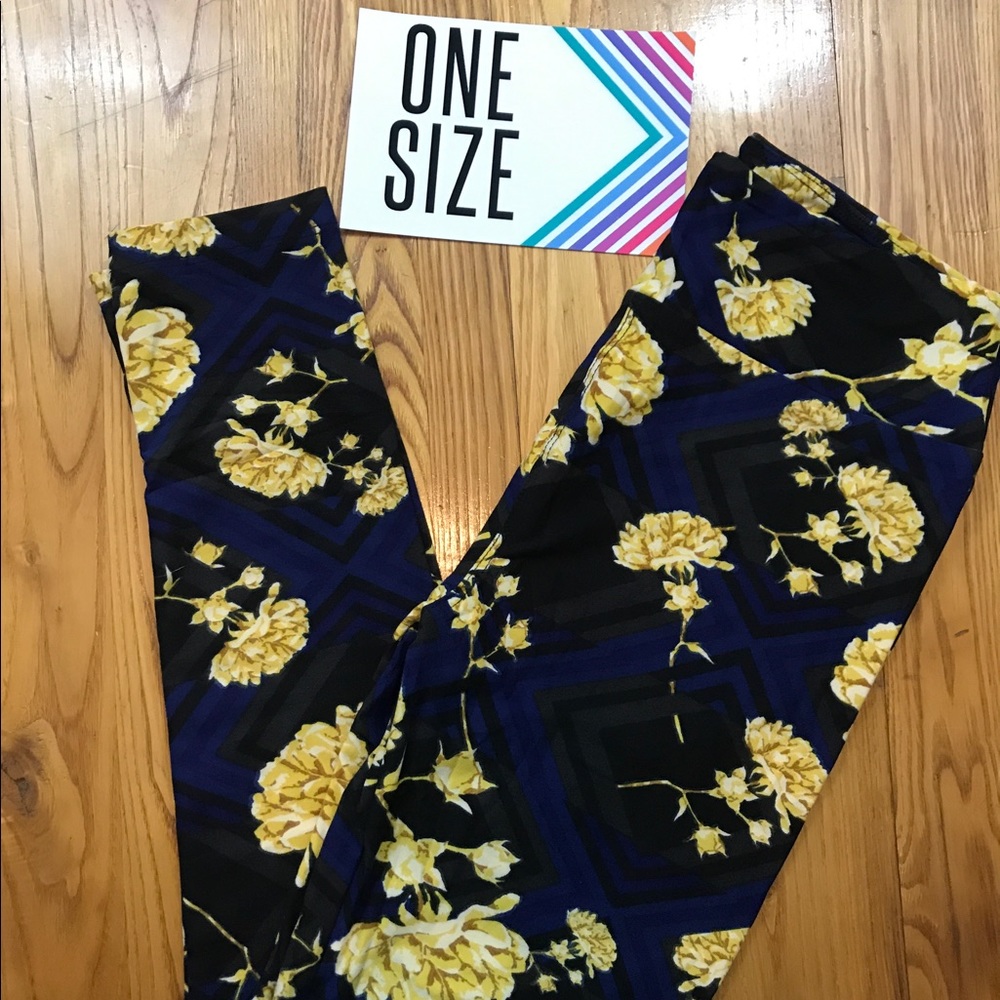 BNWT OS Leggings