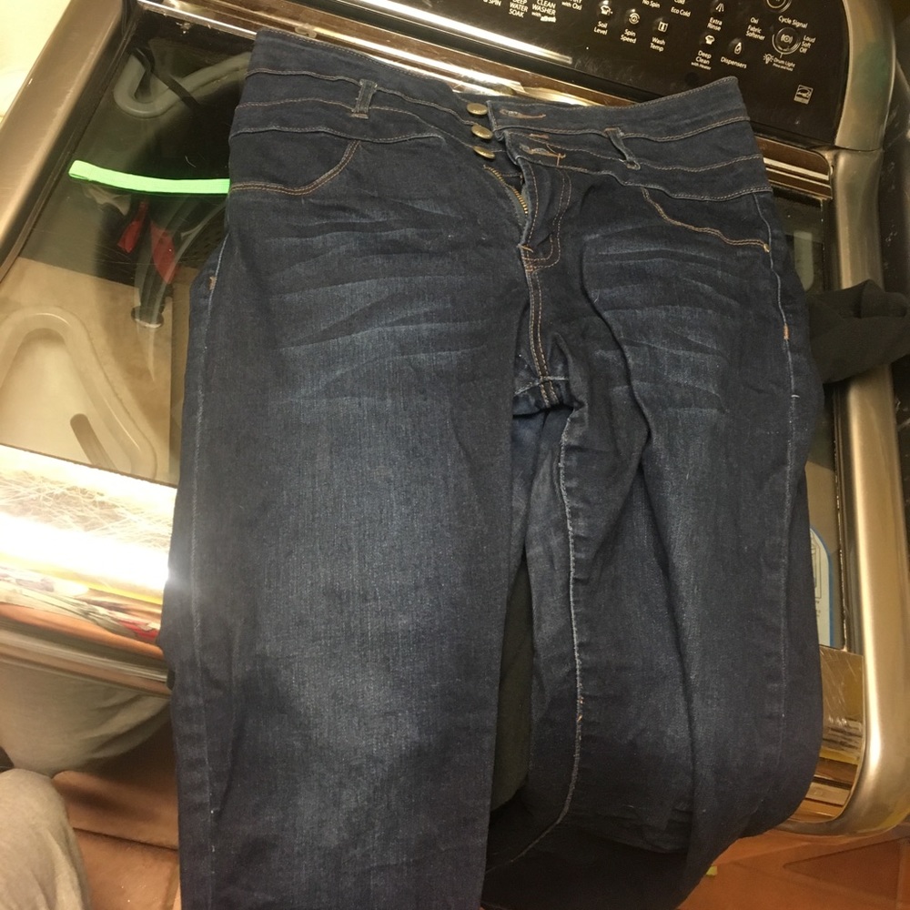 Dark wash skinny jeans