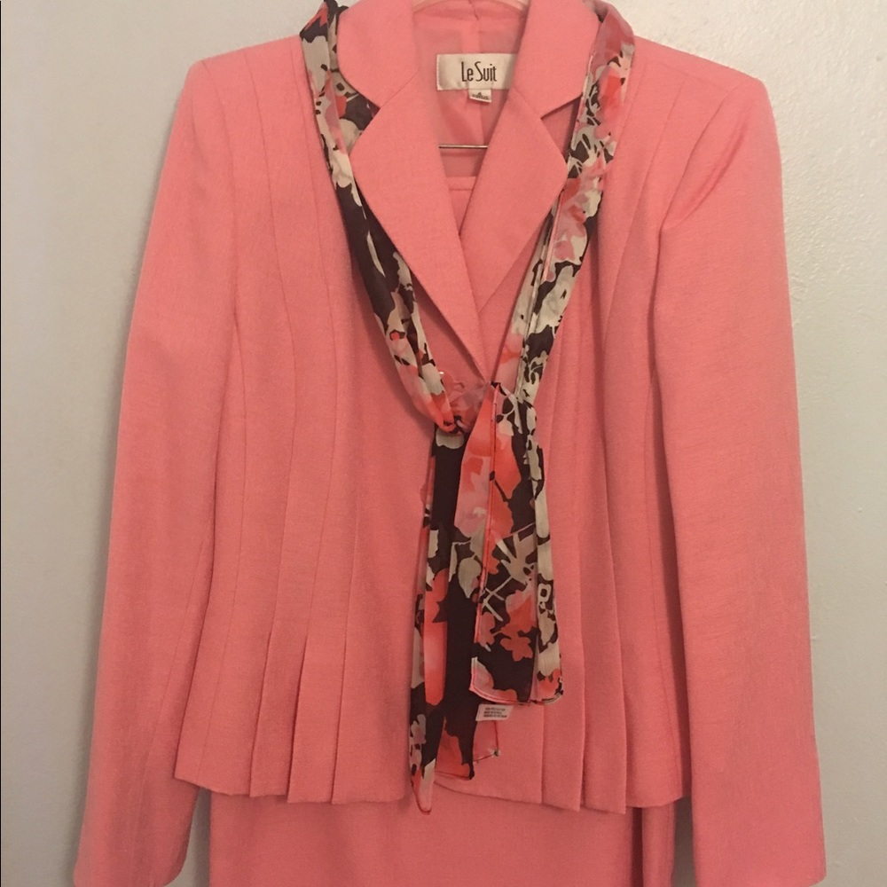 Le Suit Beautiful Rose Skirt Suit