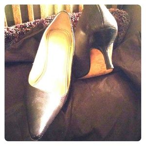 Likely used beautiful shoes