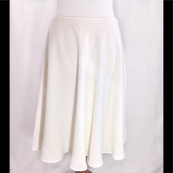 ALLEN by ABS Cream Textured Skirt - Picture 2 of 6