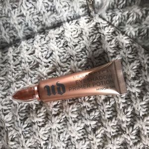 Urban Decay Eyeshadow Primer Potion