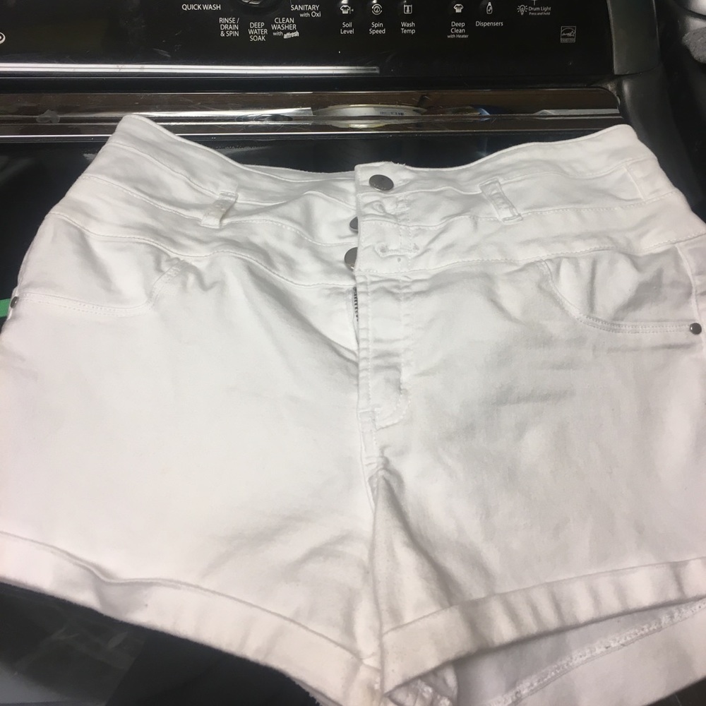 White high waisted shorts
