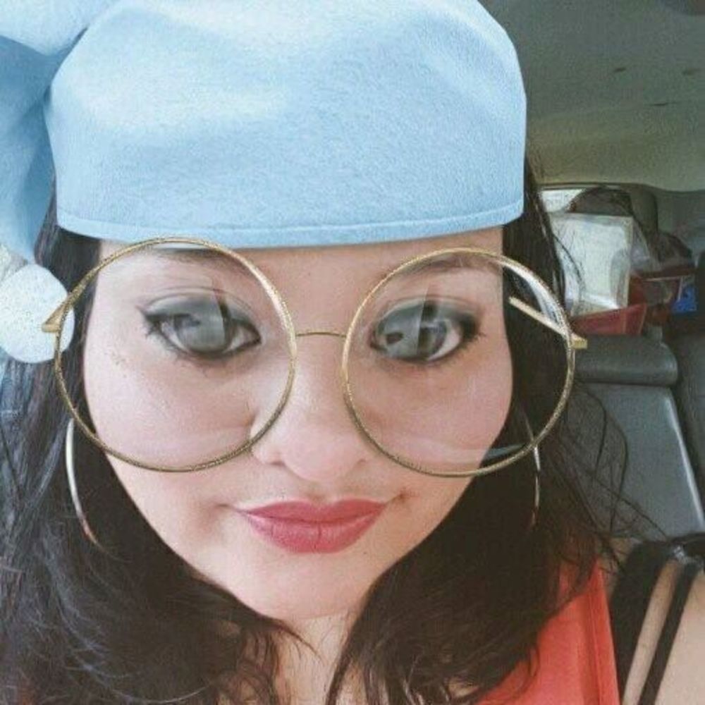 Meet your Posher, Maria