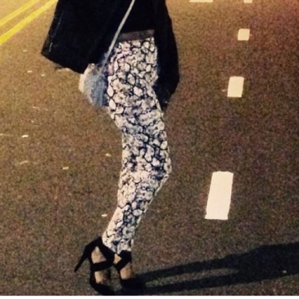 Snake print Express pant 🔥🔥