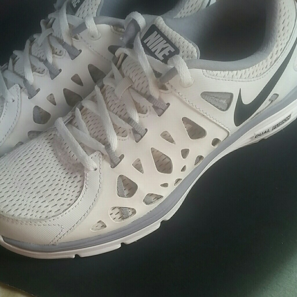 ♦️SOLD♦️ AUTHENTIC NIKE SHOES