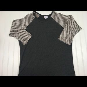 XL LuLaRoe Randy Tee