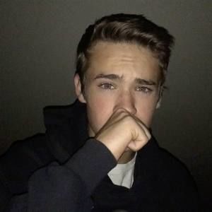 Meet your Posher, Teague