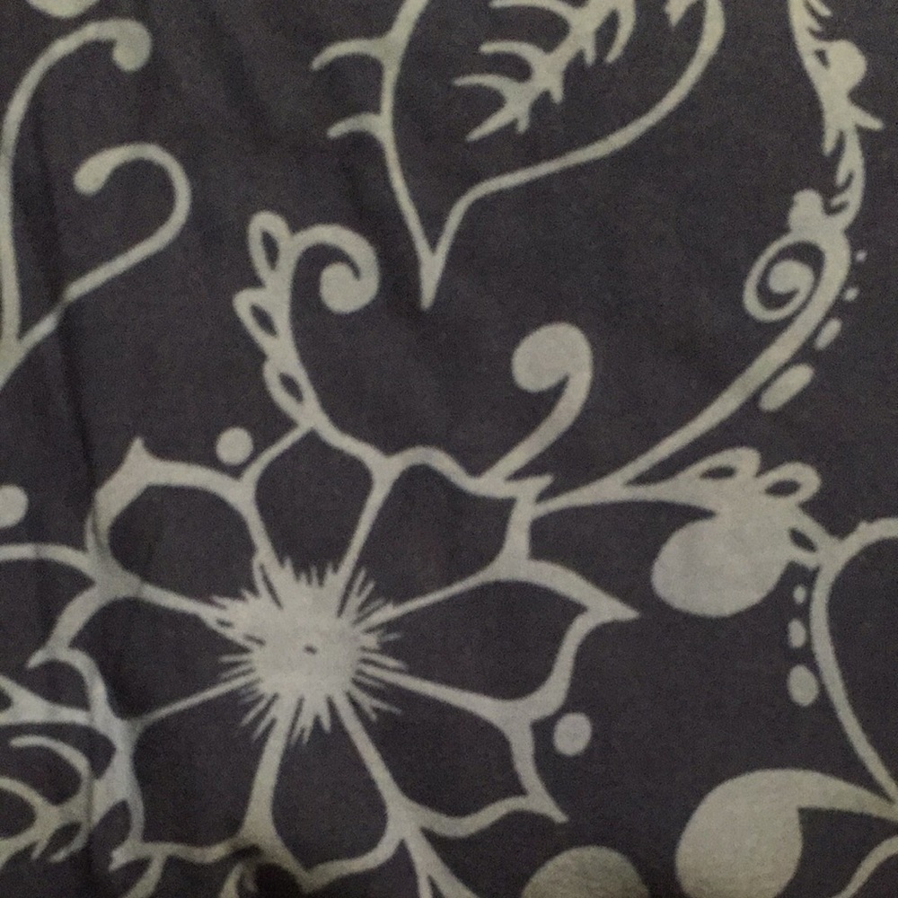 Lularoe TC leggings NWOT navy & light blue floral